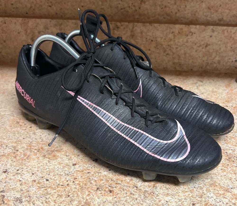 Nike Mercurial Soccer Cleats Black Pink Size 13